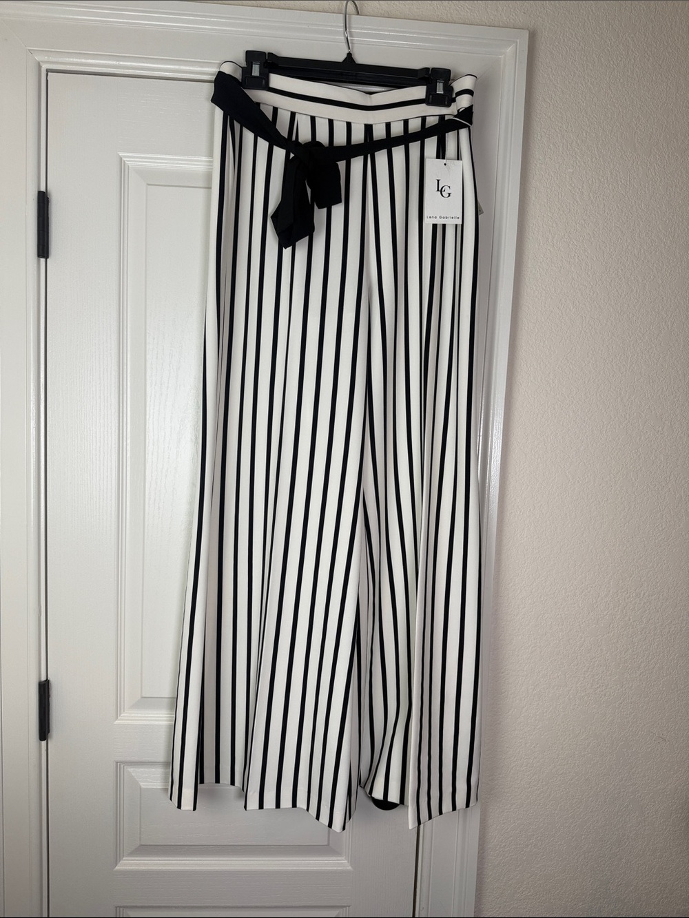 NWT Lena Gabrielle High Waisted Striped Wide Leg Pants Tie Belt. Size 10 - Picture 2 of 3